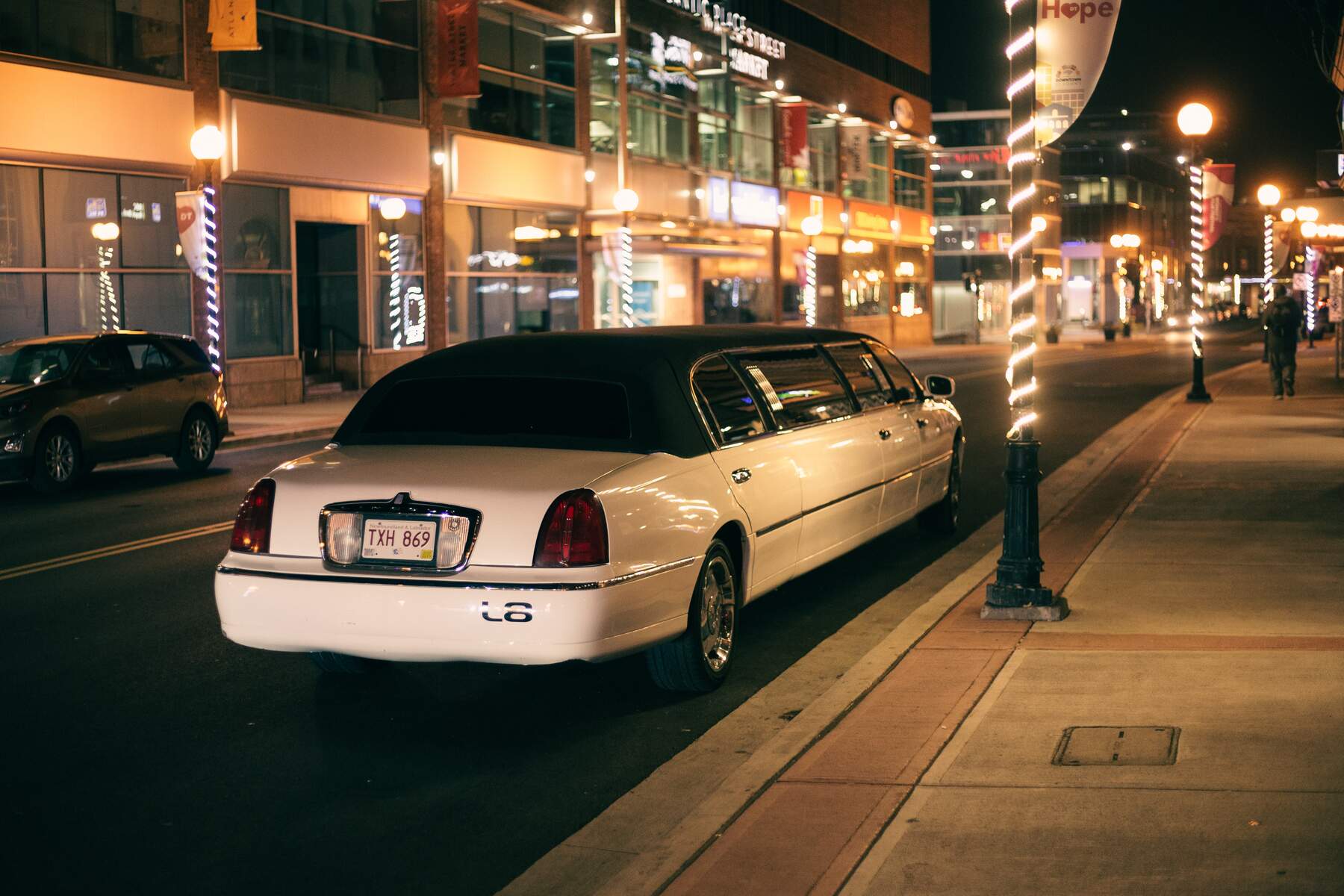 How to Choose the Best Limo Service Near Me