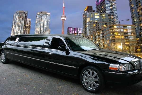 Enjoy a stress-free Christmas with the best limousine service!