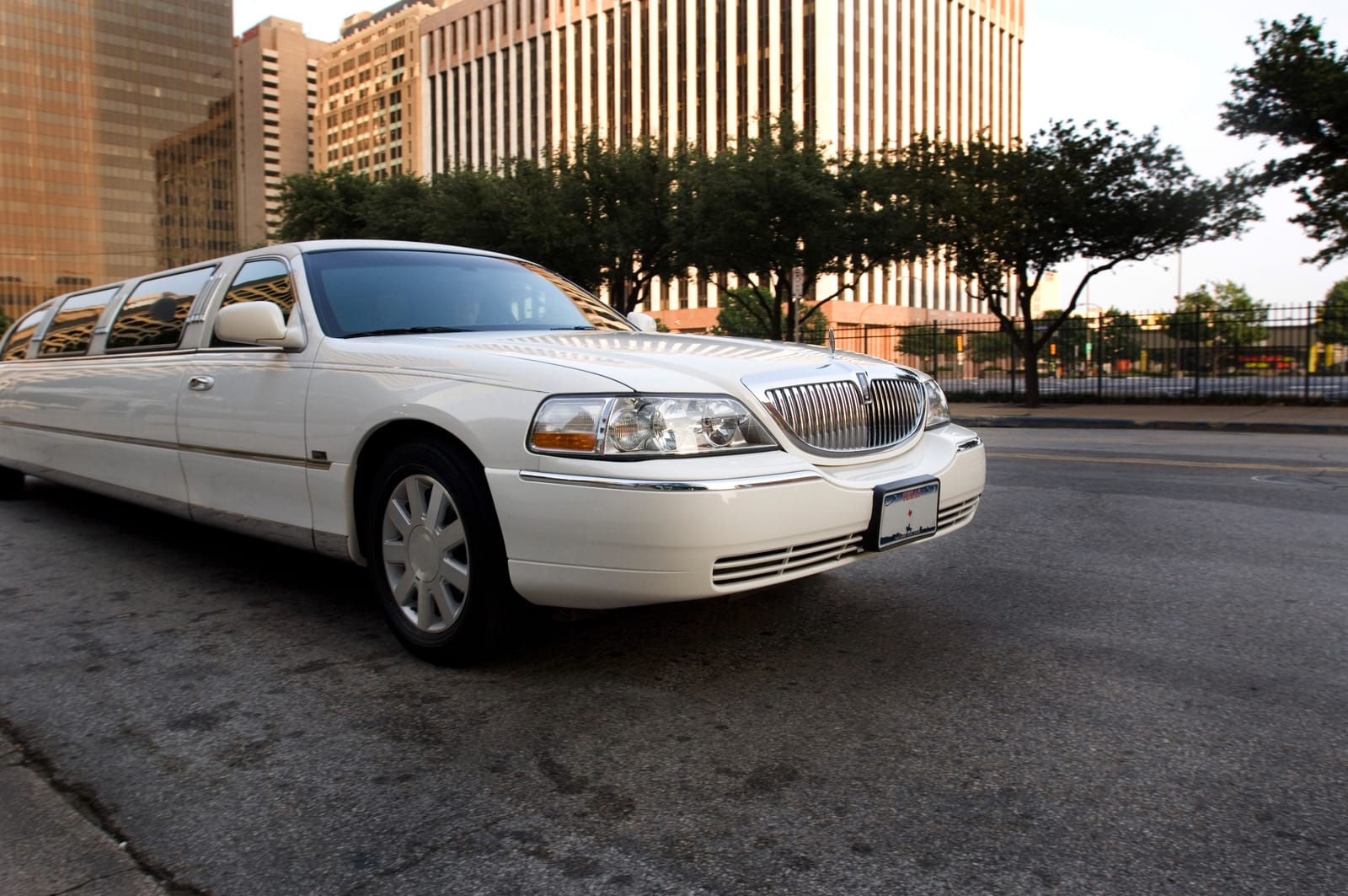 Hummer stretch limo